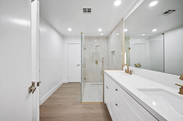 10403 Sunningdale Drive, Rancho Mirage CA: https://media.crmls.org/mediaz/446f7ee0-fffb-4b0d-b37b-15678226f926.jpg