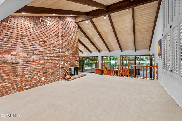1275 Westwind Circle, Westlake Village CA: https://media.crmls.org/mediaz/446fb307-3979-4971-8b3c-c0f578b88e5e.jpg