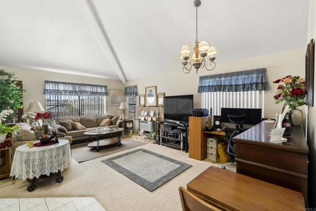 Detail Gallery Image 9 of 41 For 117 Shady Oak Road, San Diego,  CA 92114 - 4 Beds | 3 Baths