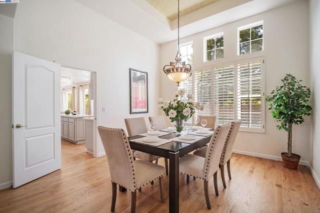744 Bodega Ct, Fremont CA: https://media.crmls.org/mediaz/44721fb4-9810-4ac3-9c86-0180bb4153ef.jpg