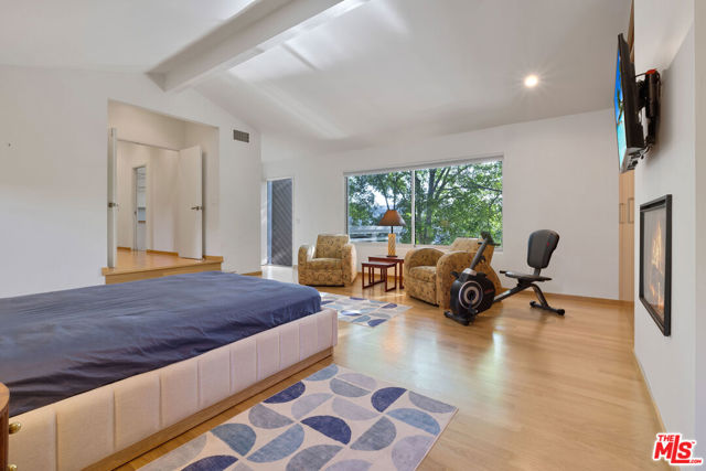 2753 Nichols Canyon Road, Los Angeles CA: https://media.crmls.org/mediaz/4473069c-3ee5-484f-847d-530958746260.jpg
