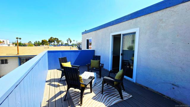 4233 39th ST, San Diego CA: https://media.crmls.org/mediaz/447330f7-cff3-4d61-a305-e00a04246dc8.jpg