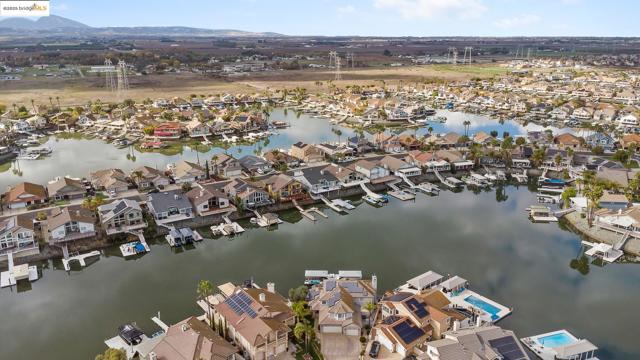 4210 Driftwood Pl, Discovery Bay CA: https://media.crmls.org/mediaz/44735323-8840-4093-8bb2-33c623b99338.jpg