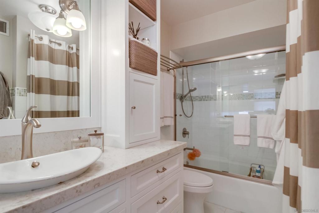 MLS #250033972SD img 19