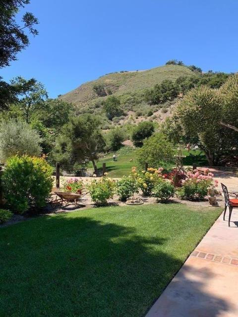 529 Corral De Tierra Road, Salinas CA: https://media.crmls.org/mediaz/4473cf9e-6592-4585-8ba0-dcb95d404d91.jpg