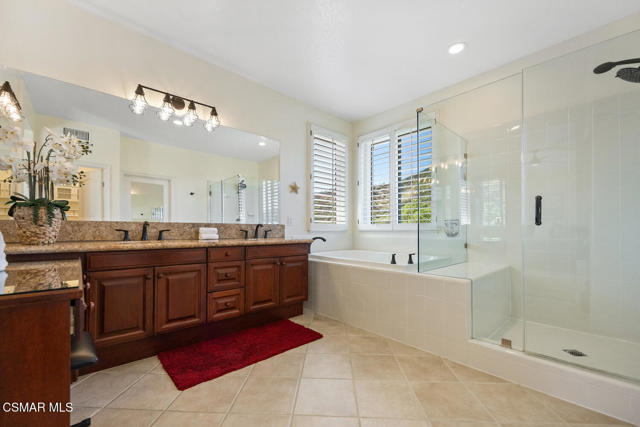 688 Via Vista Thousand Oaks CA-large-036
