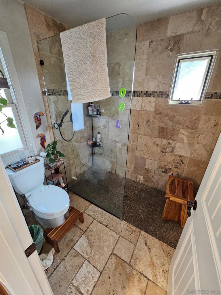 https://media.crmls.org/mediaz/4474029d-1794-41e2-9a86-6abaea4aca84.jpg?preset=X-Large