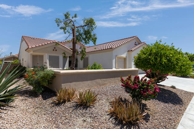 78664 Platinum Drive, Palm Desert CA: https://media.crmls.org/mediaz/44747d29-cc1e-4f0e-ba78-73fdc914c1d1.jpg