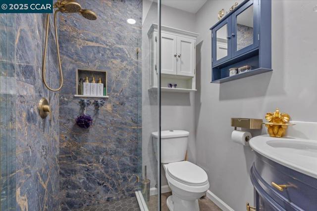 2644 E Olivera Rd, Concord CA: https://media.crmls.org/mediaz/4474c46f-8429-4c43-8d4e-f537cbdfea45.jpg