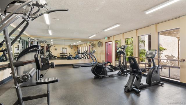 6780 Friars, San Diego CA: https://media.crmls.org/mediaz/4474dc97-3908-4900-9522-0a69363de605.jpg