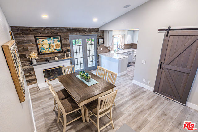 20055 Avenue Of The Oaks, Newhall CA: https://media.crmls.org/mediaz/44762646-4a4a-4e83-a83e-ee0302d3b90a.jpg