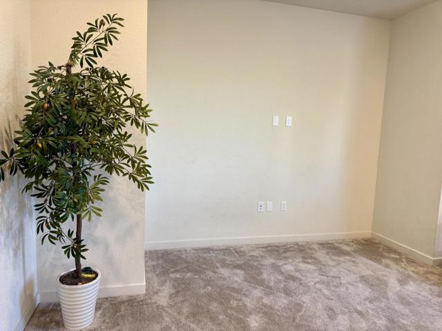 2121 Stagecoach Road, Patterson CA: https://media.crmls.org/mediaz/4477256e-d52a-4b3c-a836-1996ca3087e2.jpg