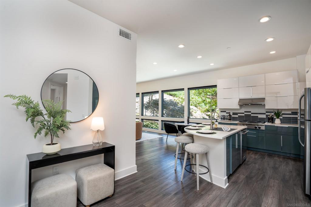 8570 Aspect Dr - photo 2