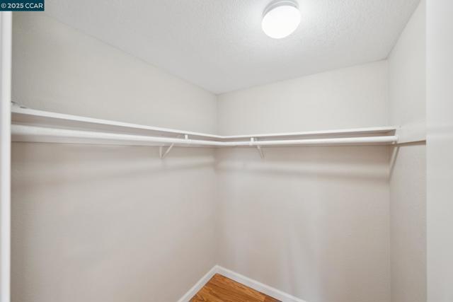1017 45Th St, Emeryville CA: https://media.crmls.org/mediaz/4478ab38-63cd-4df2-ae36-962660e69dae.jpg
