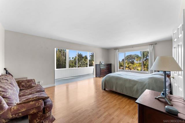 2360 Torrey Pines Rd, La Jolla CA: https://media.crmls.org/mediaz/4478ae9e-42fa-48b8-9244-81ac8a49db7e.jpg