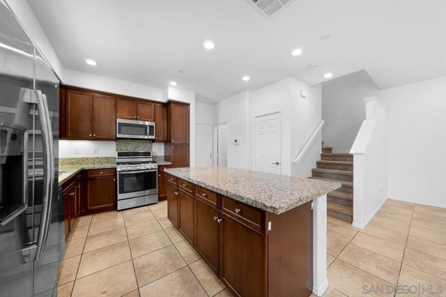 2770 Sparta Rd, Chula Vista CA: https://media.crmls.org/mediaz/44793c39-b702-4fc0-8ffe-732c3f4e6452.jpg