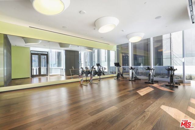 889 Francisco Street, Los Angeles CA: https://media.crmls.org/mediaz/4479cec3-93d1-404a-9525-a529c7a4599f.jpg