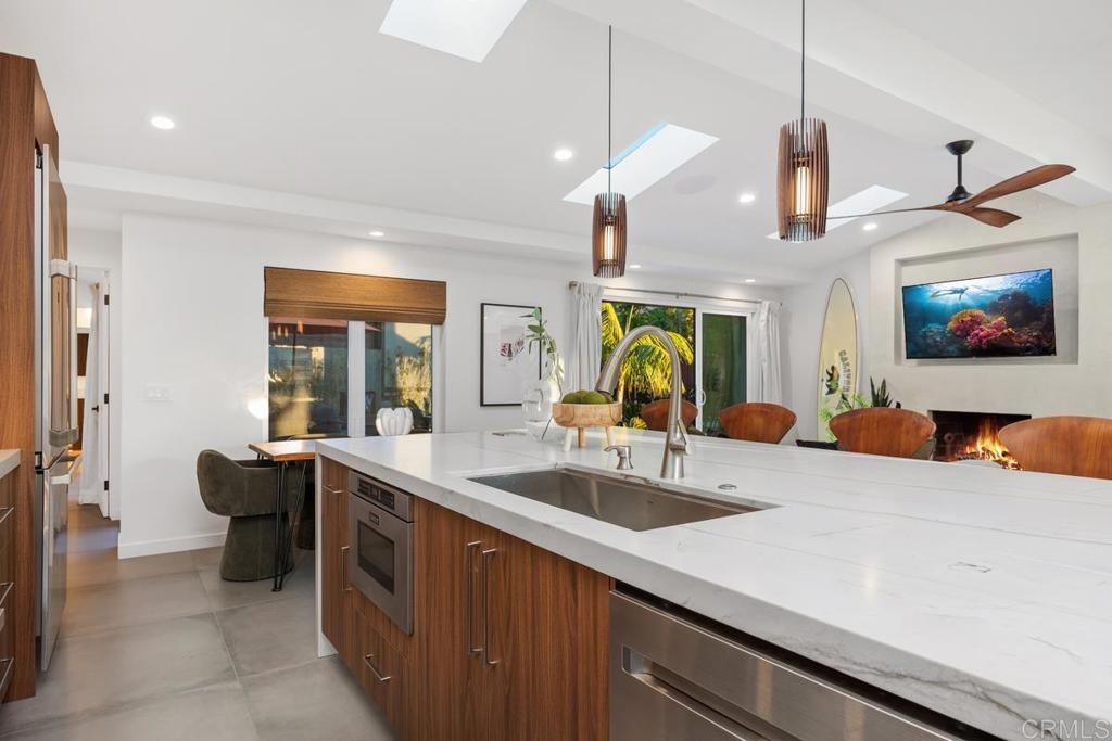 803 Saxony Road - photo 2
