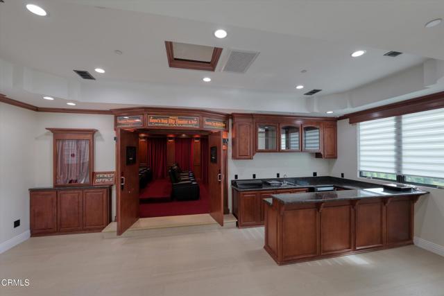 780 Greenridge Drive, La Canada Flintridge CA: https://media.crmls.org/mediaz/4479e227-3a5f-4588-9b33-44163f7486cc.jpg