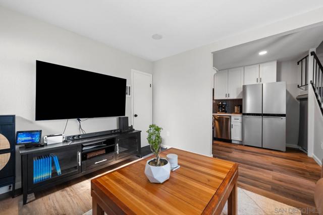 4921 Trojan Ave, San Diego CA: https://media.crmls.org/mediaz/447a8f27-407a-4900-a8b2-f375e224ef35.jpg