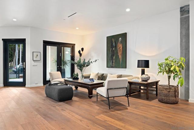 2500 6th Ave, San Diego CA: https://media.crmls.org/mediaz/447a922e-5355-4388-b4c7-248b6b79702c.jpg