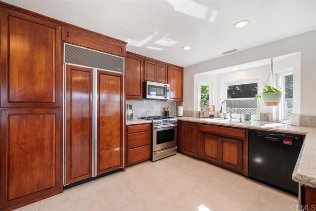 Detail Gallery Image 8 of 26 For 16416 Wikiup, Ramona,  CA 92065 - 3 Beds | 2 Baths