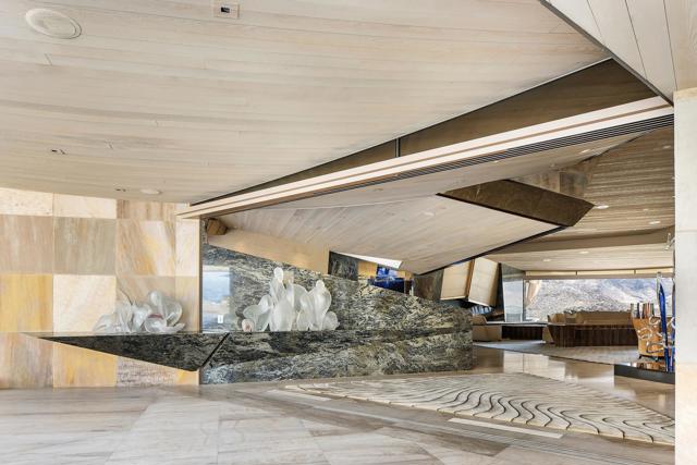 Image 8 of 45 For 706 Summit Cove