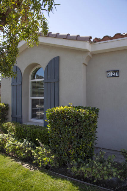 81237 Red Rock Road, La Quinta CA: https://media.crmls.org/mediaz/447b1c30-4594-47c3-b843-0b1c36789247.jpg