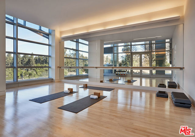 10000 Santa Monica Boulevard, Los Angeles CA: https://media.crmls.org/mediaz/447b8f40-f79b-40e4-84a3-9a7596a1dcf1.jpg