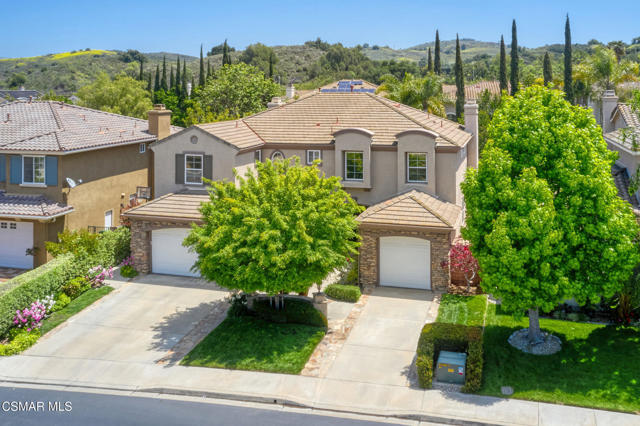 4566 Bluewood Court, Moorpark CA: https://media.crmls.org/mediaz/447bd70c-cb3d-496c-97ed-cefcf44357f9.jpg