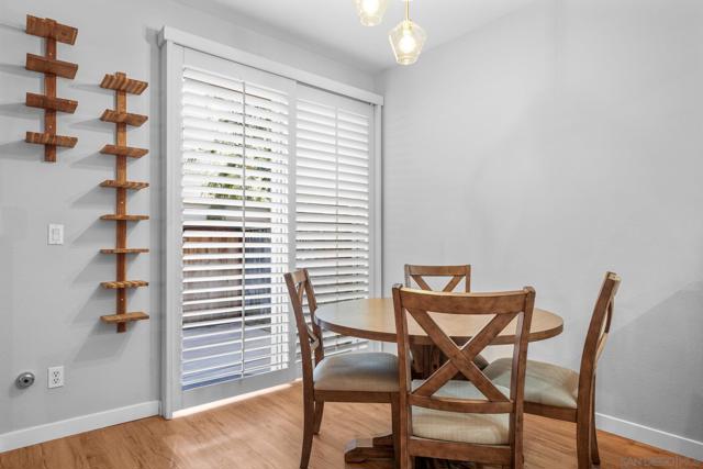 11378 Via Rancho San Diego, El Cajon CA: https://media.crmls.org/mediaz/447be475-cd5b-4df9-9967-8d02390c1bfe.jpg