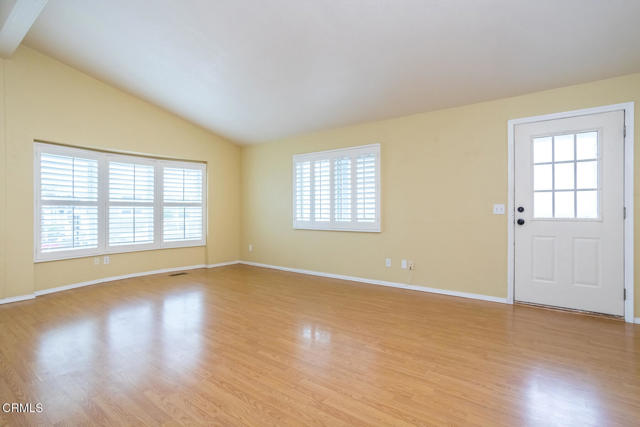 Detail Gallery Image 8 of 48 For 1215 Anchors Way Dr #124,  Ventura,  CA 93001 - 3 Beds | 2 Baths