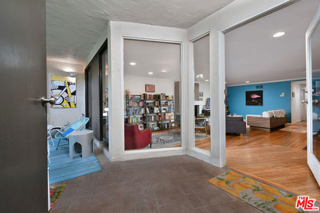 11687 Bellagio Road, Los Angeles CA: https://media.crmls.org/mediaz/447de456-cd64-4c67-bcba-6ff0acc97133.jpg