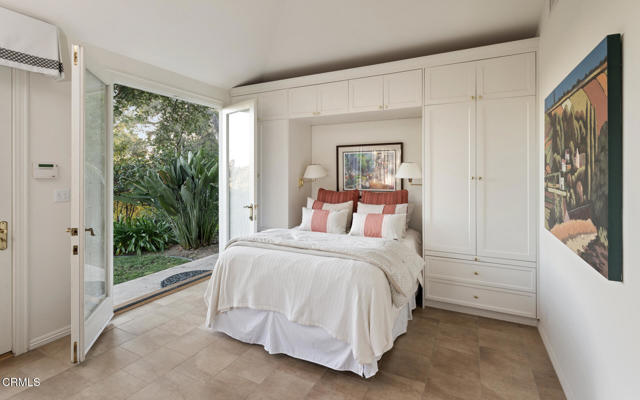 1460 Virginia Road, San Marino CA: https://media.crmls.org/mediaz/447df7da-f4f5-4900-ab4c-47444c8bc609.jpg