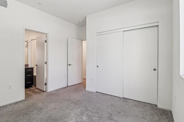 Image 27 of 50 For 5265 Beachfront Cove Street