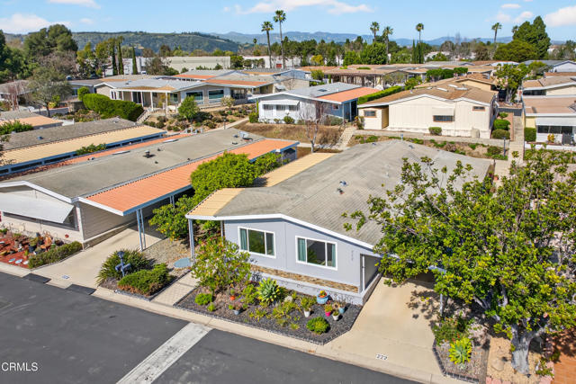 Detail Gallery Image 34 of 37 For 222 Calle Fronte #29,  Camarillo,  CA 93012 - 2 Beds | 2 Baths