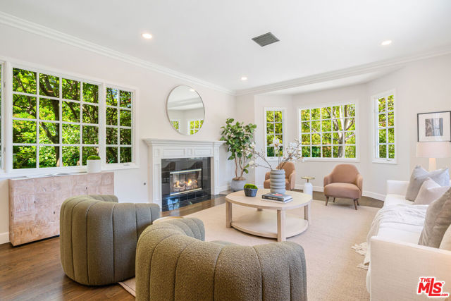11797 CHAPARAL Street, Los Angeles CA: https://media.crmls.org/mediaz/447f98c4-905d-4008-a566-d9e495bc15e9.jpg