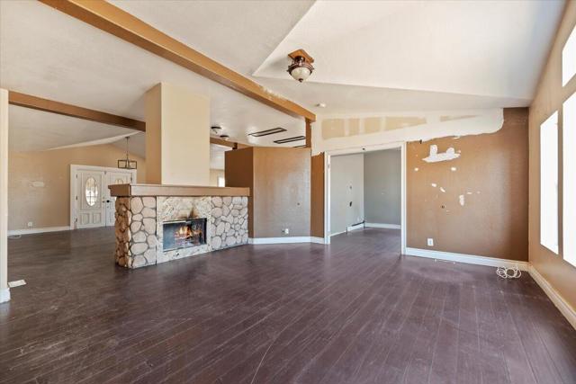 12-Living Room