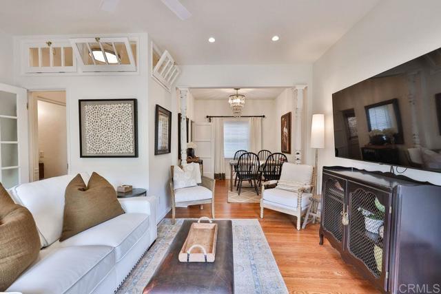 751 G Avenue, Coronado CA: https://media.crmls.org/mediaz/448025b0-ca1f-4d62-a6c6-2f78b8a393ed.jpg