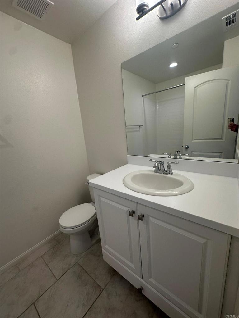 https://media.crmls.org/mediaz/44804d2d-ee08-4524-b374-646814759584.jpg?preset=X-Large