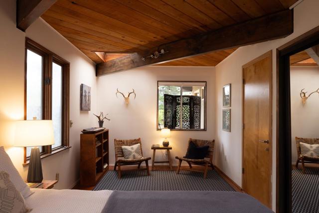 25275 Arriba Del Mundo, Carmel CA: https://media.crmls.org/mediaz/44809668-199c-4d85-a1f5-51a7f91abd3e.jpg