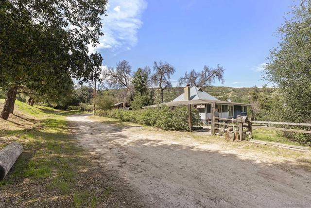 26742 San Felipe Rd, Warner Springs CA: https://media.crmls.org/mediaz/4480d754-699c-452c-aa31-364d73829a7a.jpg