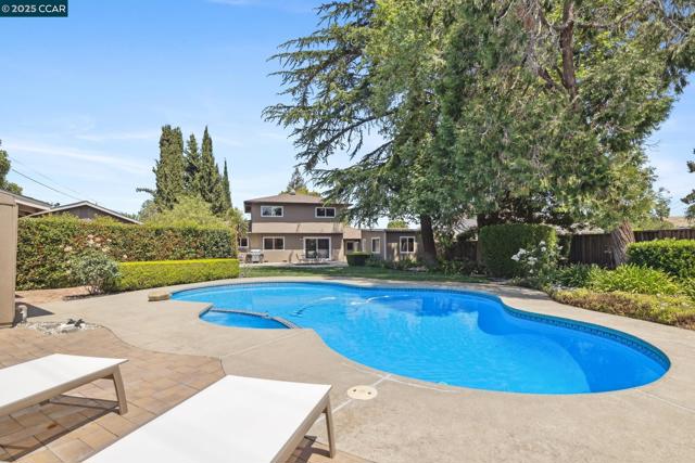 Image 36 of 60 For 3044 Santa Maria Dr