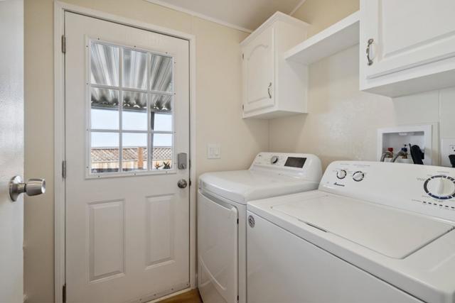 2711 Mar Vista Dr, Aptos CA: https://media.crmls.org/mediaz/44810567-8c3b-4389-b6bb-075575c2d05a.jpg
