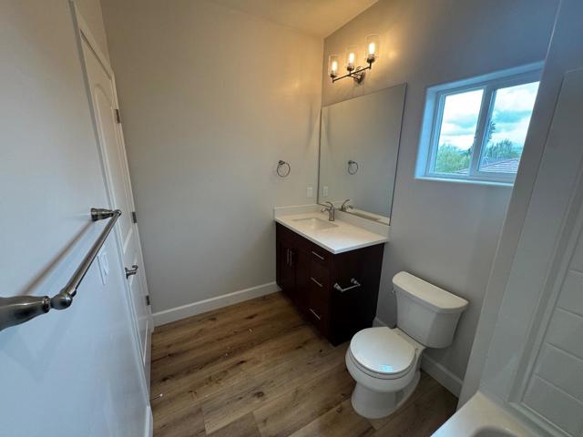 116 Bundeson Circle, Hollister CA: https://media.crmls.org/mediaz/44813397-22ea-46fd-a60a-a1c9bfa535d6.jpg