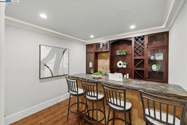 16741 Loma St, Los Gatos CA: https://media.crmls.org/mediaz/44822db7-b94e-4885-a6c4-55e9dabd111a.jpg