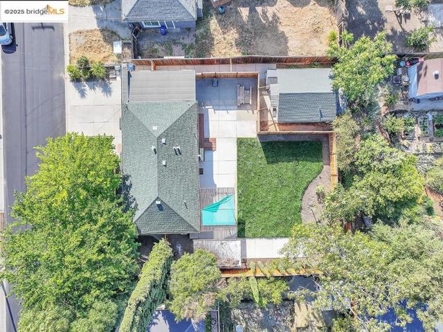 5071 Bonwell Drive, Concord CA: https://media.crmls.org/mediaz/4483106f-9e81-4a07-8360-fd030e2eba44.jpg