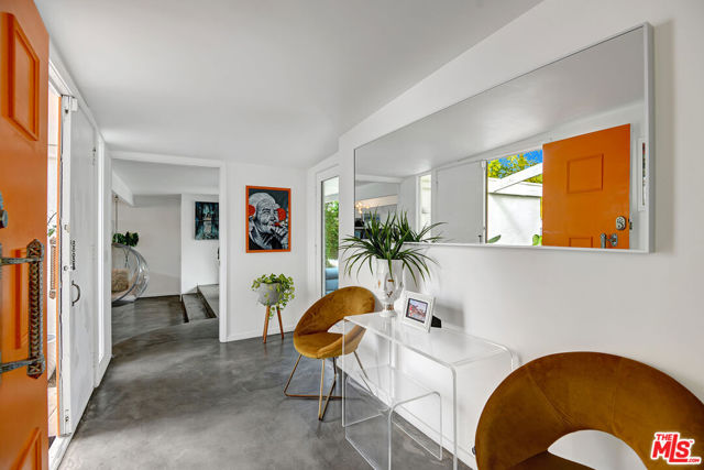 1155 E Mesquite Avenue, Palm Springs CA: https://media.crmls.org/mediaz/44841efa-3549-43c1-85a8-db9a5110ffec.jpg