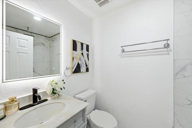 32915 Lake Erie Street, Fremont CA: https://media.crmls.org/mediaz/4484f014-e6e4-4f16-83ed-2b875ba1672a.jpg