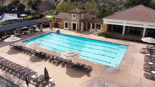 2668 Escala Circle, San Diego CA: https://media.crmls.org/mediaz/44853e96-87dd-41da-b756-abe01f6b297c.jpg